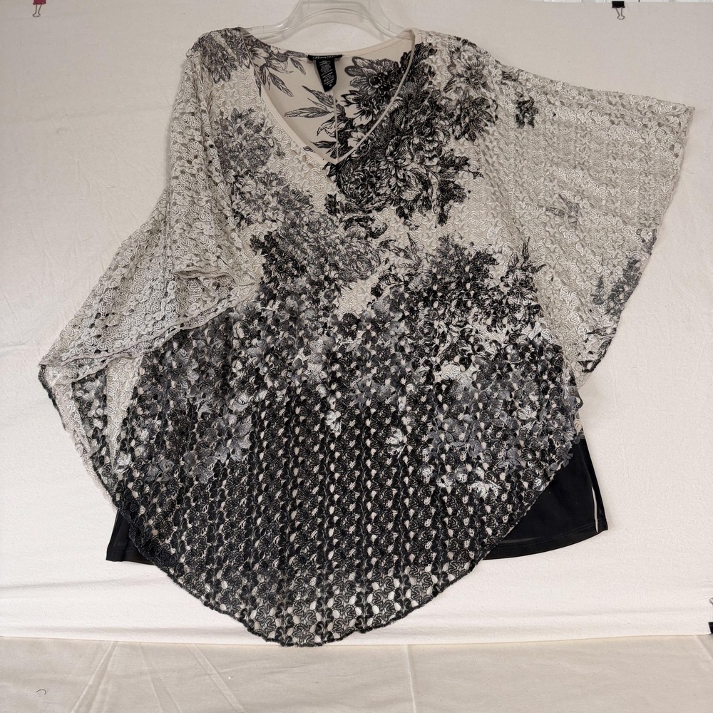 Brittany Black Top Womens XL White Floral Lace Kimono Short Sleeve Lined Blouse